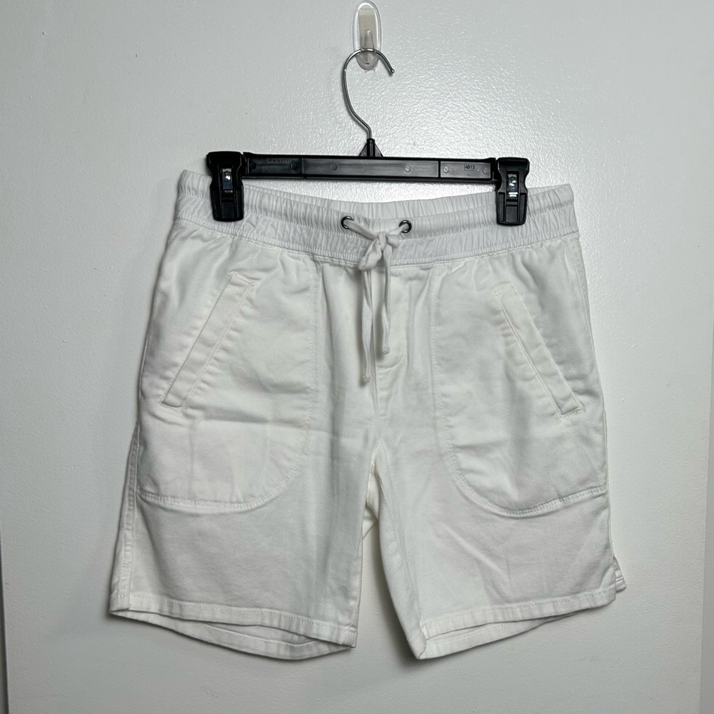 Nic + Zoe White Shorts - Picture 1 of 4